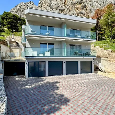 Apartmani Elin Omis Exterior photo
