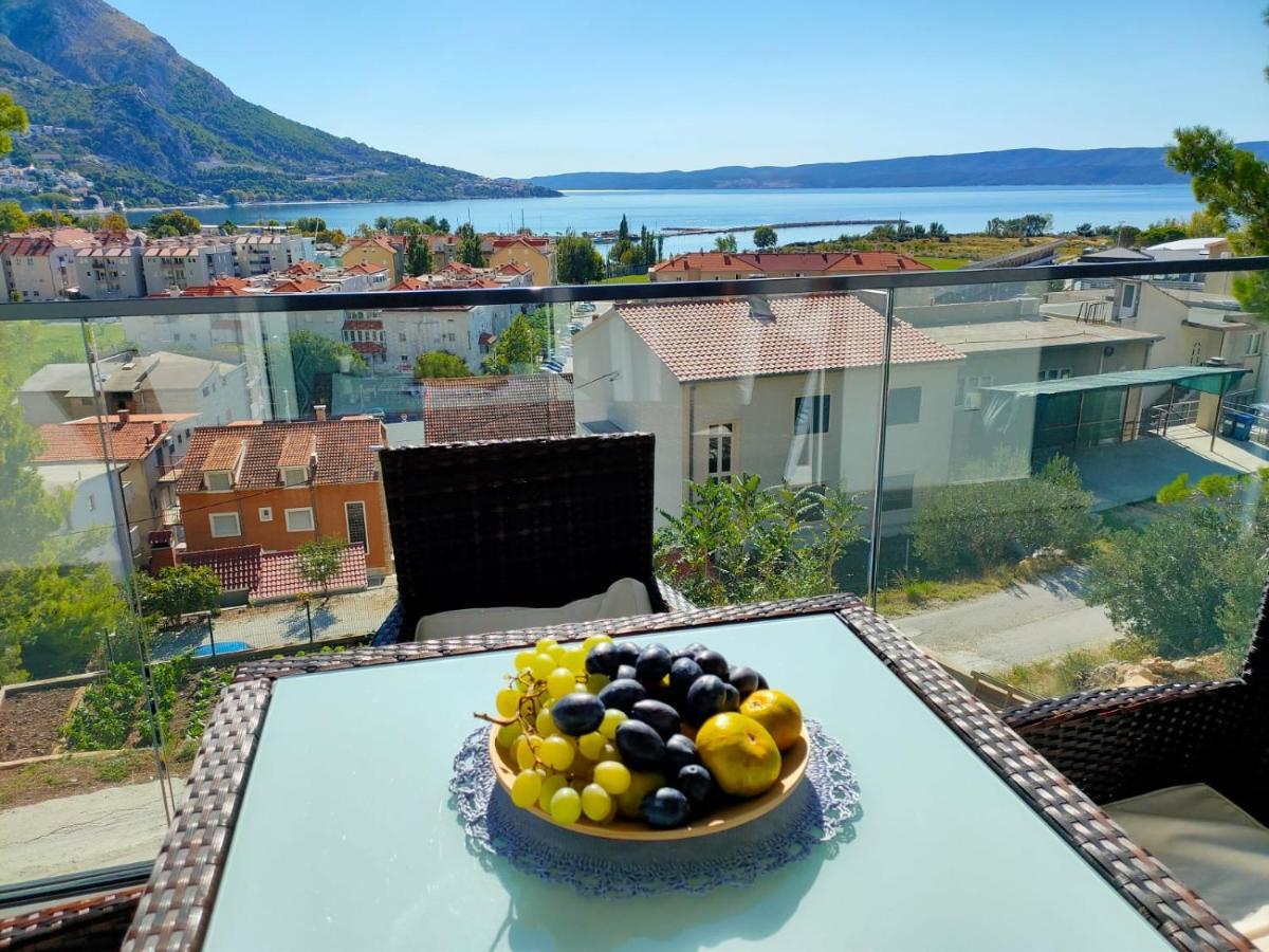 Elin Apartament *