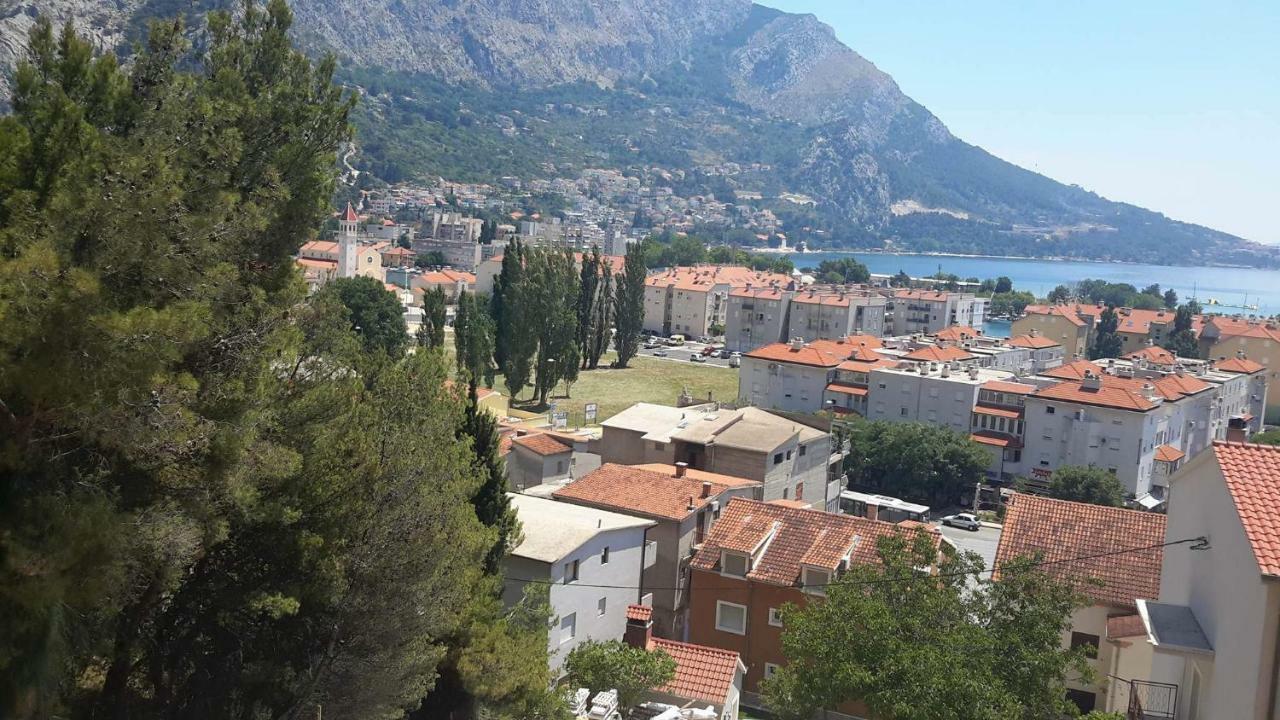 Elin * Omiš